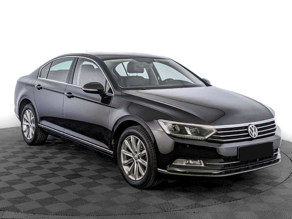 Volkswagen Passat с пробегом — 2017 год. Фото: #2