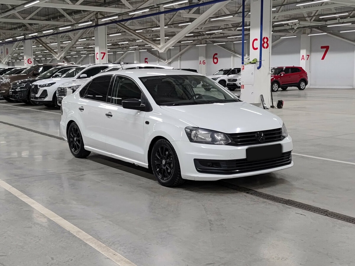 Volkswagen Polo с пробегом — 2017 год. Фото: #2