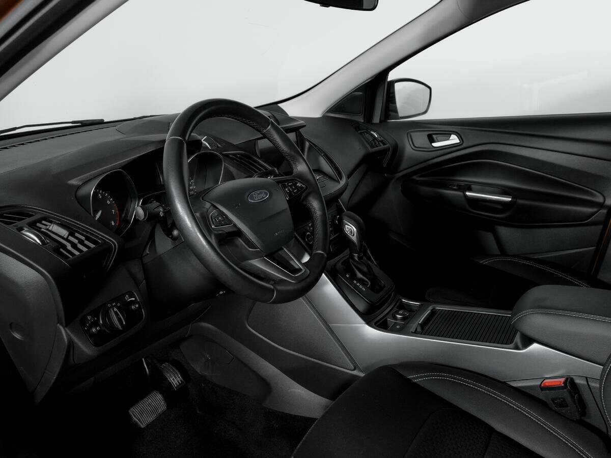 Ford Kuga с пробегом — 2019 год. Фото: #15
