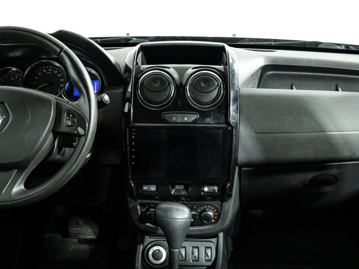 Renault Duster с пробегом — 2015 год. Фото: #13