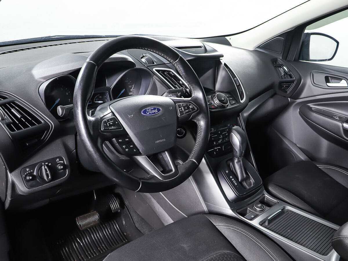 Ford Kuga с пробегом — 2017 год. Фото: #12