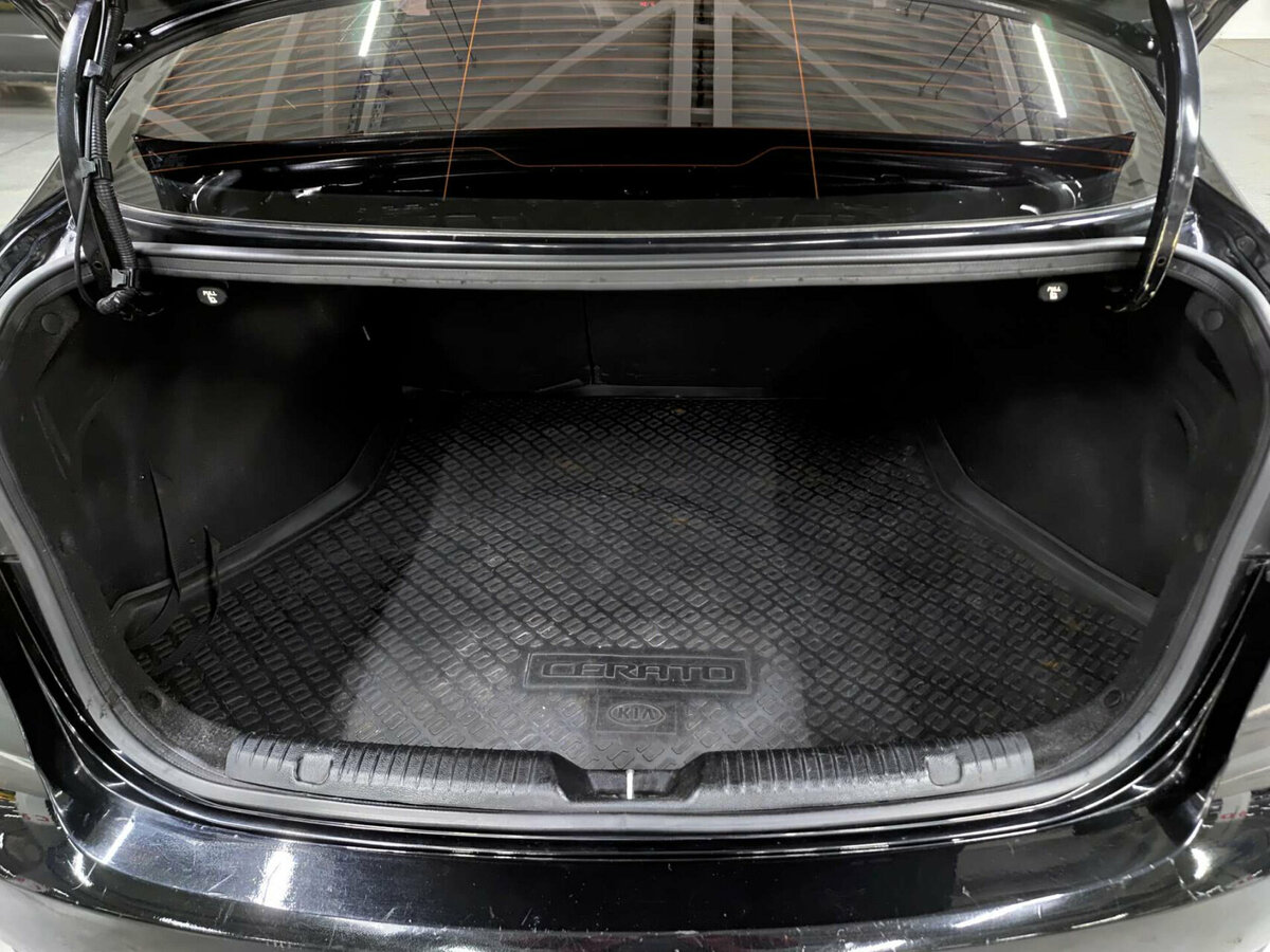 Kia Cerato с пробегом — 2013 год. Фото: #9