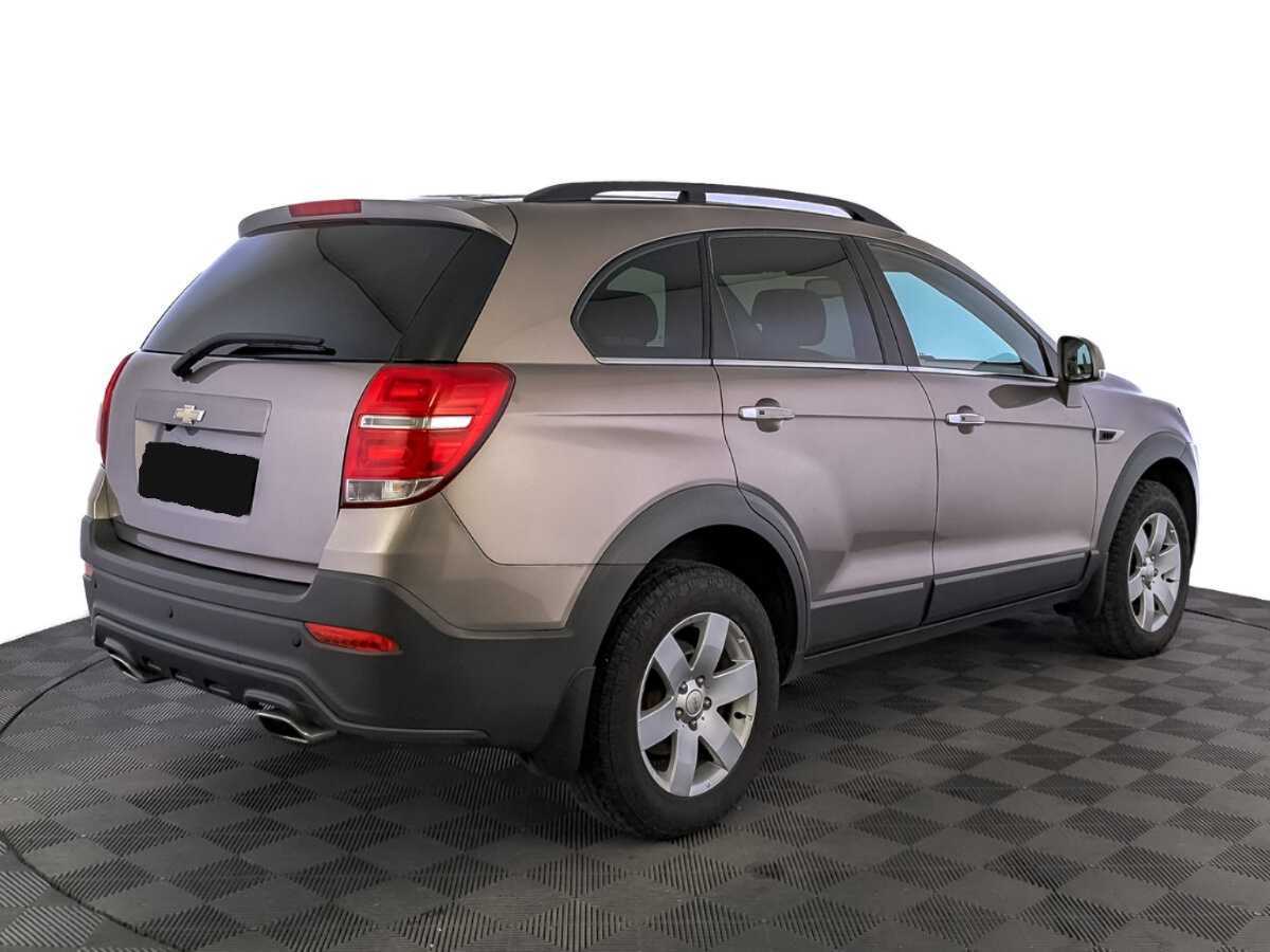 Chevrolet Captiva с пробегом — 2015 год. Фото: #4