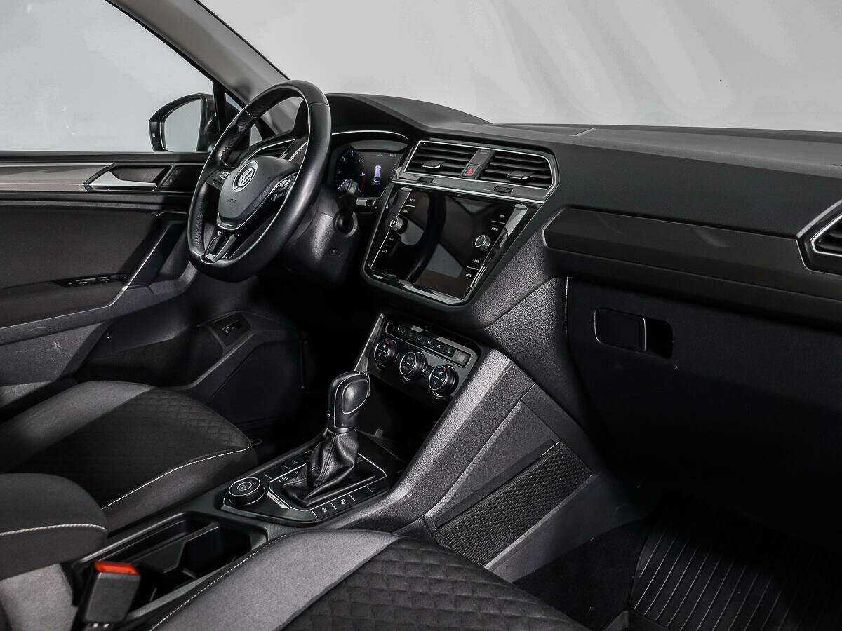 Volkswagen Tiguan с пробегом — 2018 год. Фото: #11