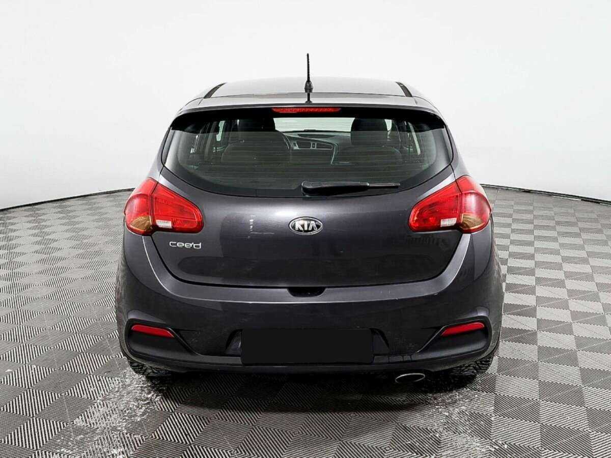 Kia Ceed с пробегом — 2013 год. Фото: #5