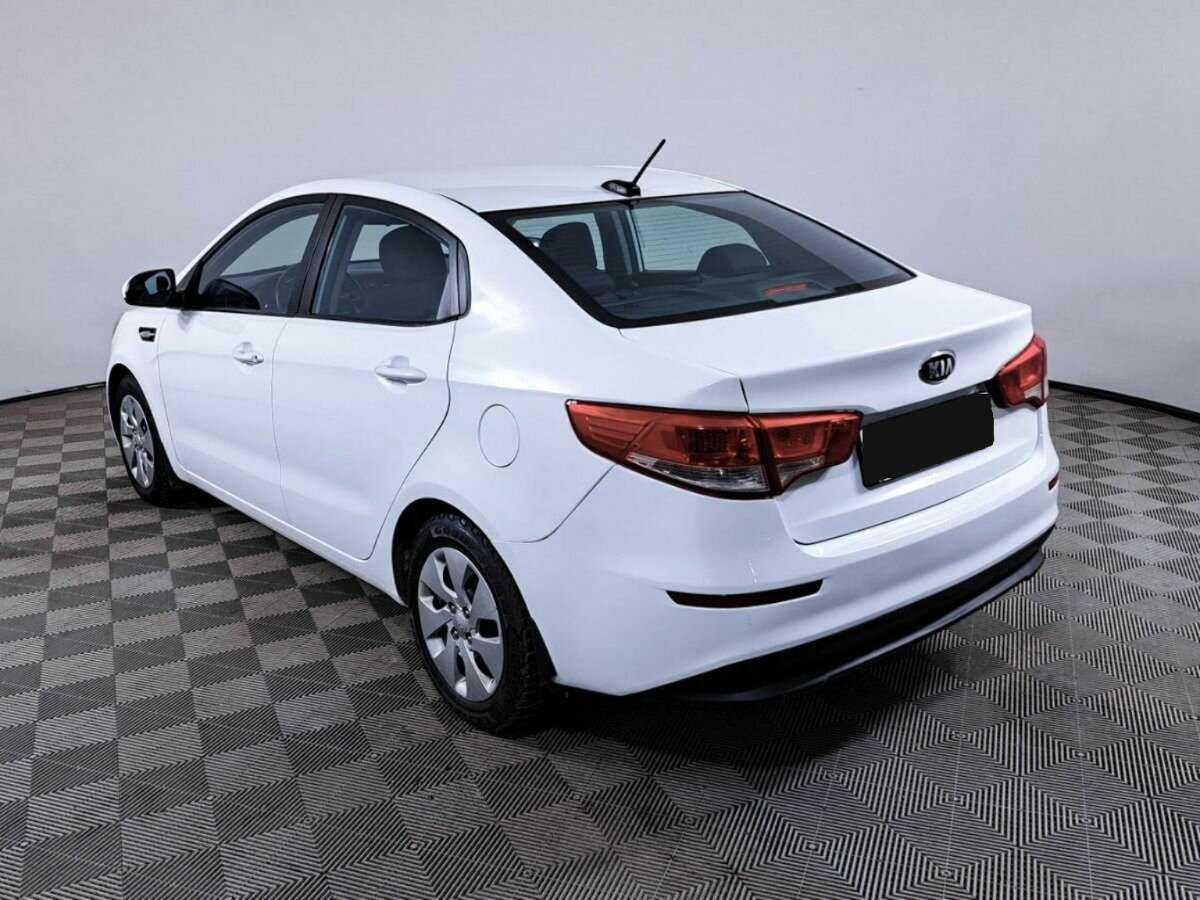 Kia Rio с пробегом — 2017 год. Фото: #6
