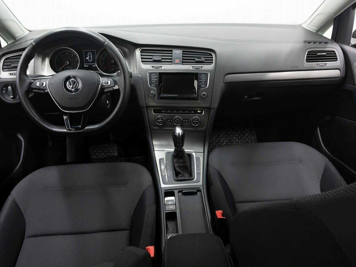 Volkswagen Golf с пробегом — 2013 год. Фото: #14
