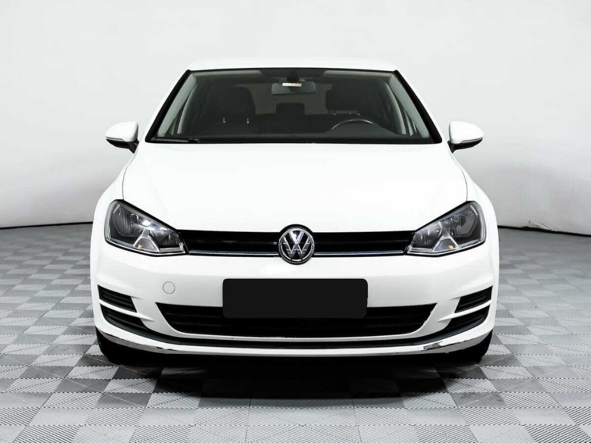 Volkswagen Golf с пробегом — 2015 год. Фото: #1