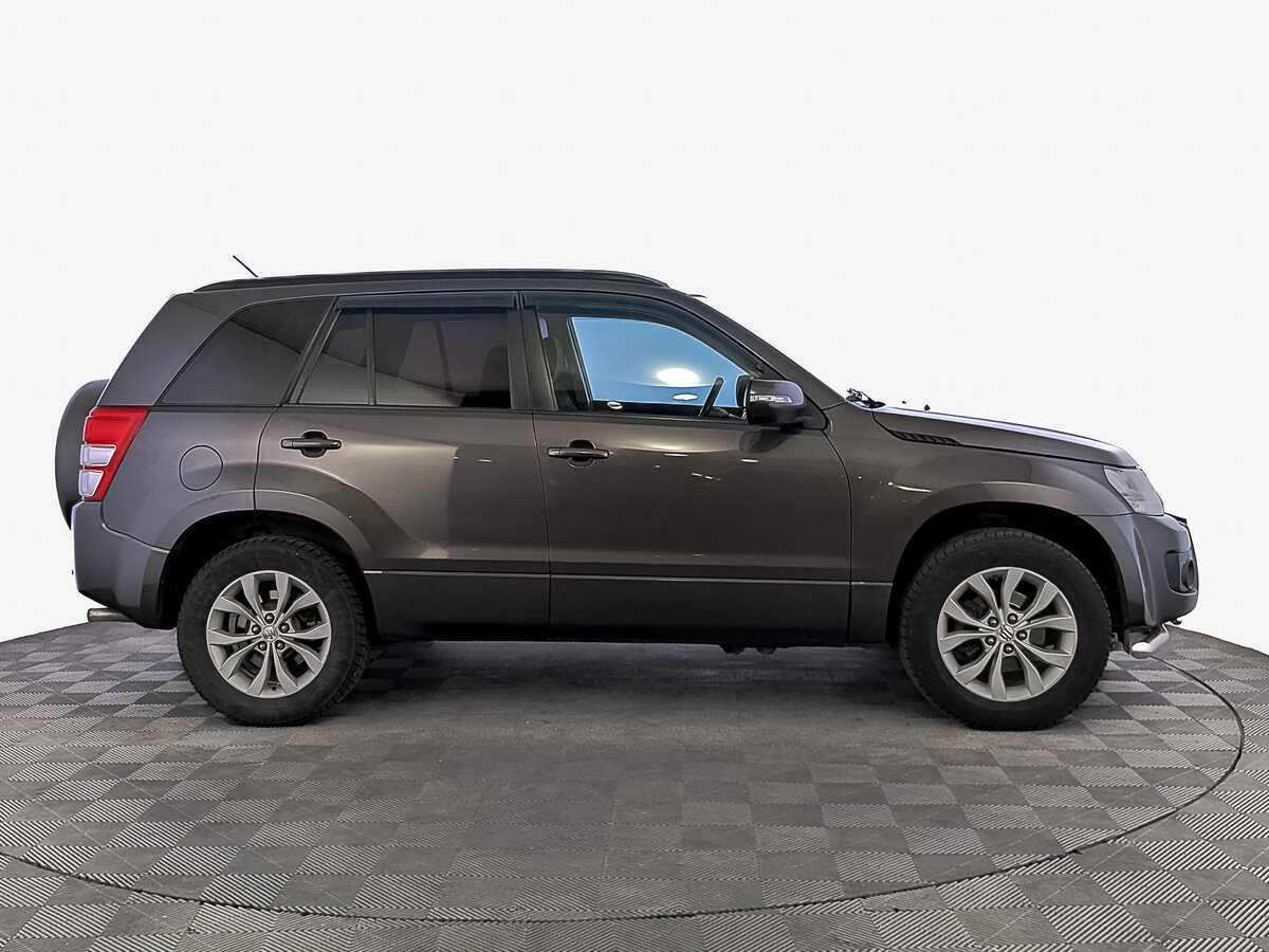 Suzuki Grand Vitara с пробегом — 2013 год. Фото: #3