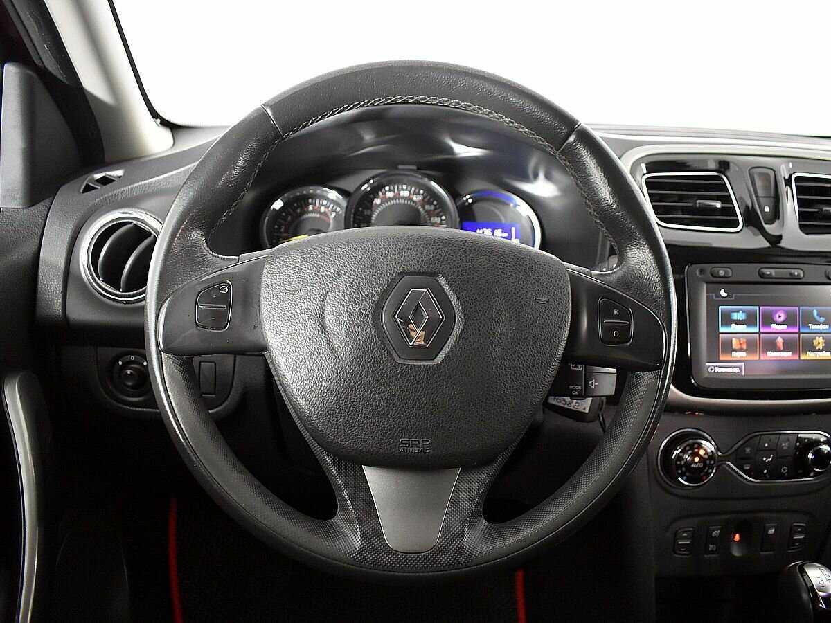 Renault Sandero с пробегом — 2017 год. Фото: #10