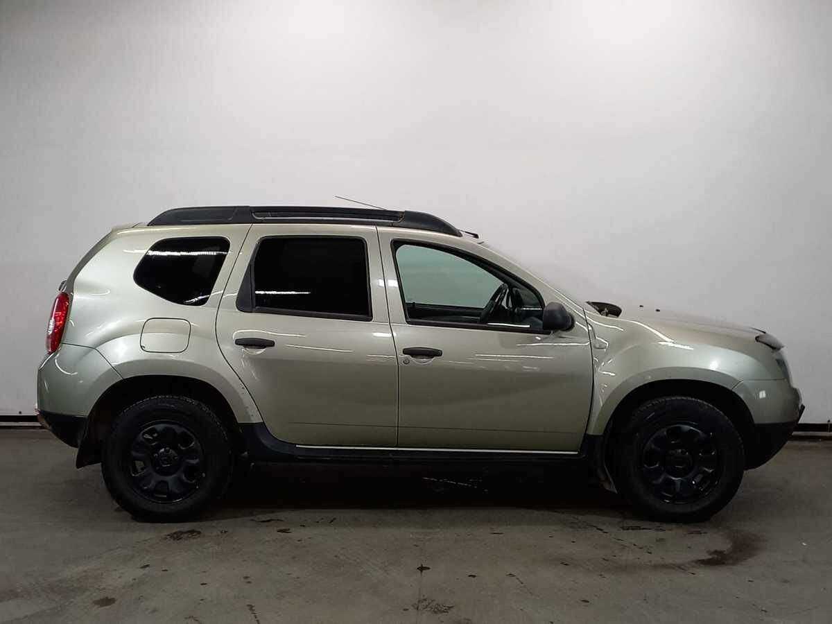 Renault Duster с пробегом — 2014 год. Фото: #3