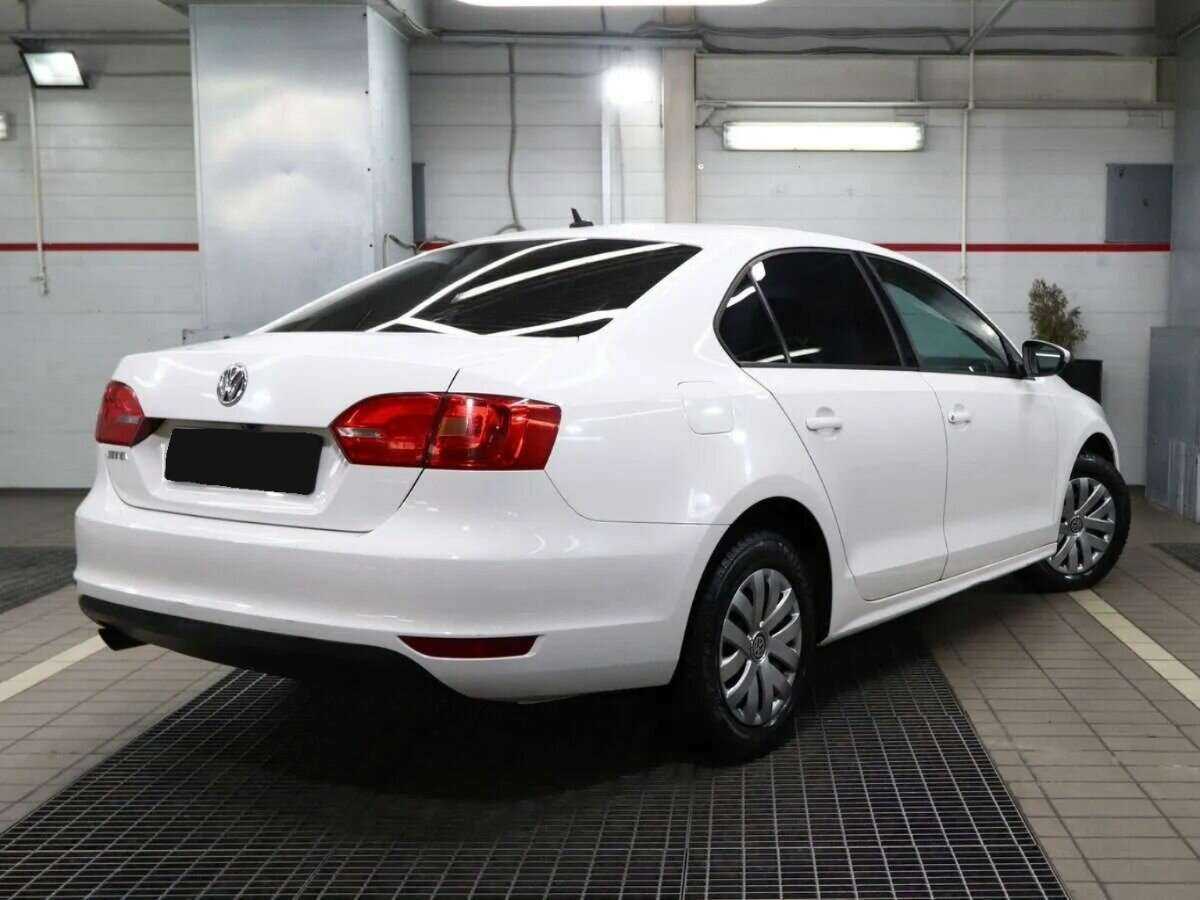 Volkswagen Jetta с пробегом — 2013 год. Фото: #1
