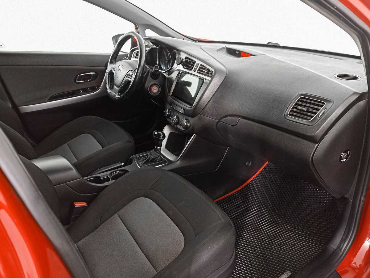 Kia Ceed с пробегом — 2015 год. Фото: #10
