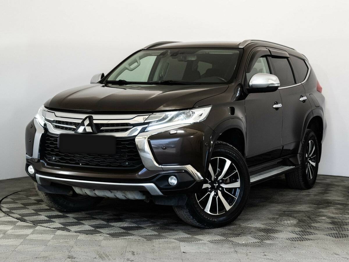 Mitsubishi Pajero Sport с пробегом — 2019 год. Посмотреть фото