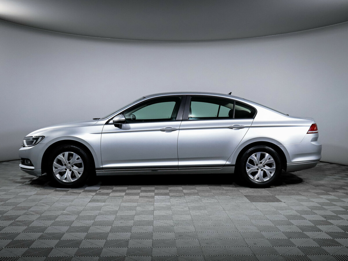Volkswagen Passat с пробегом — 2017 год. Фото: #7