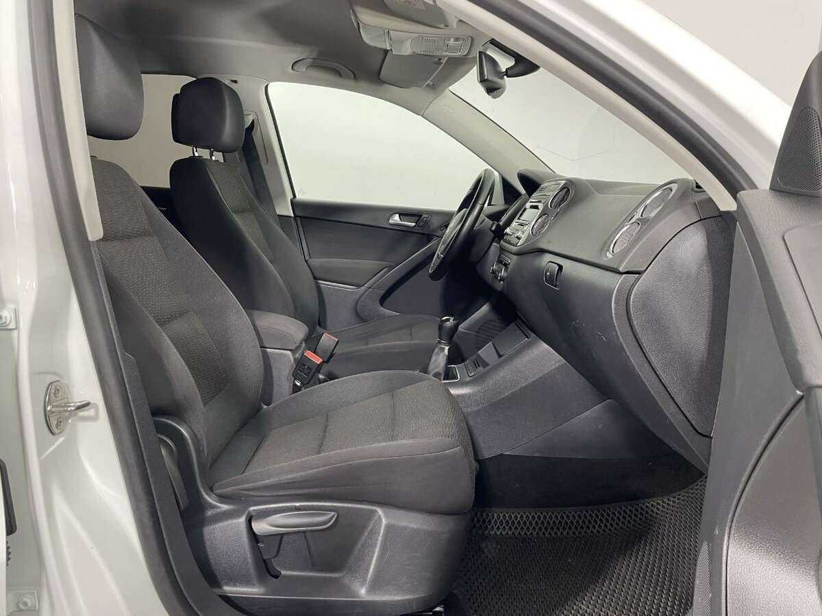 Volkswagen Tiguan с пробегом — 2014 год. Фото: #11