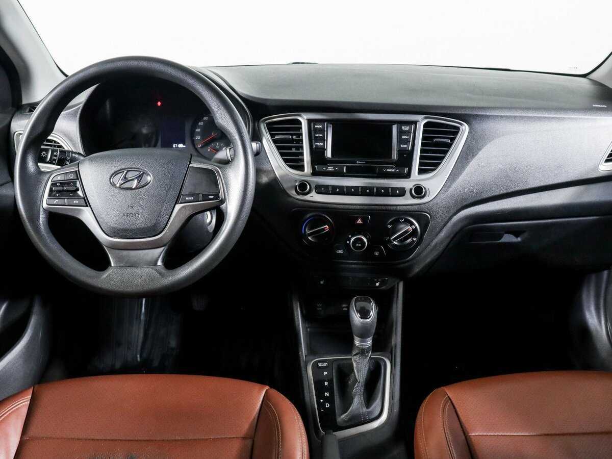 Hyundai Solaris с пробегом — 2021 год. Фото: #11