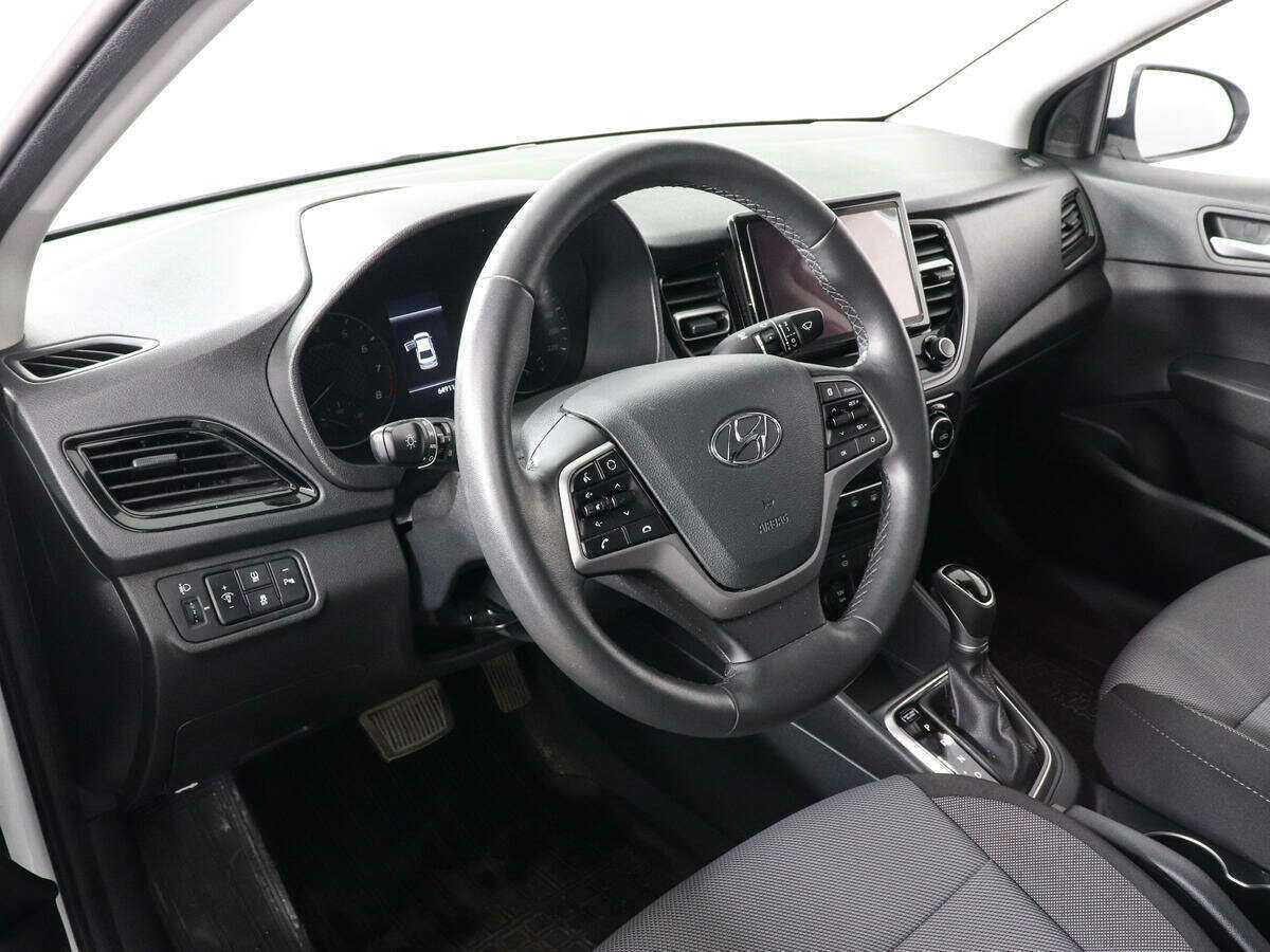 Hyundai Solaris с пробегом — 2020 год. Фото: #8