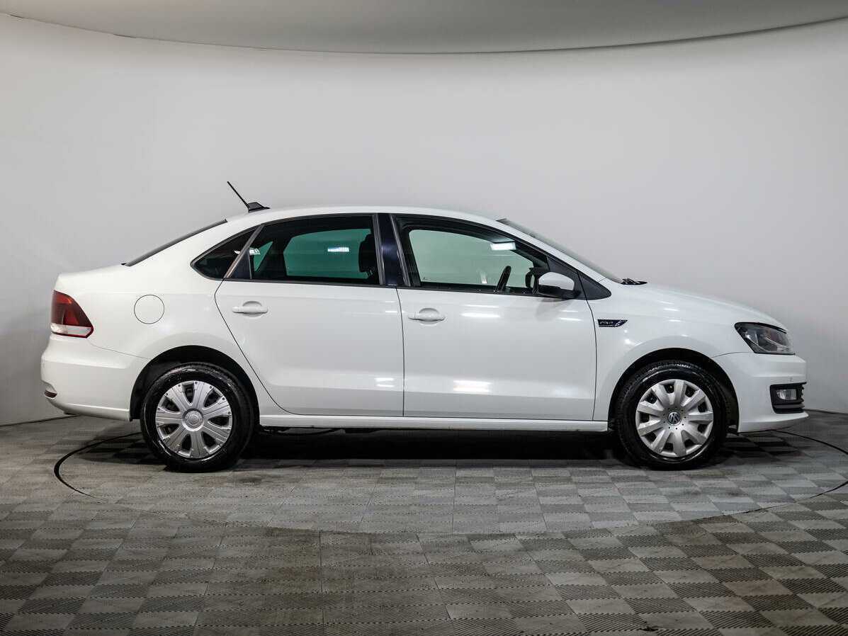 Volkswagen Polo с пробегом — 2018 год. Фото: #2