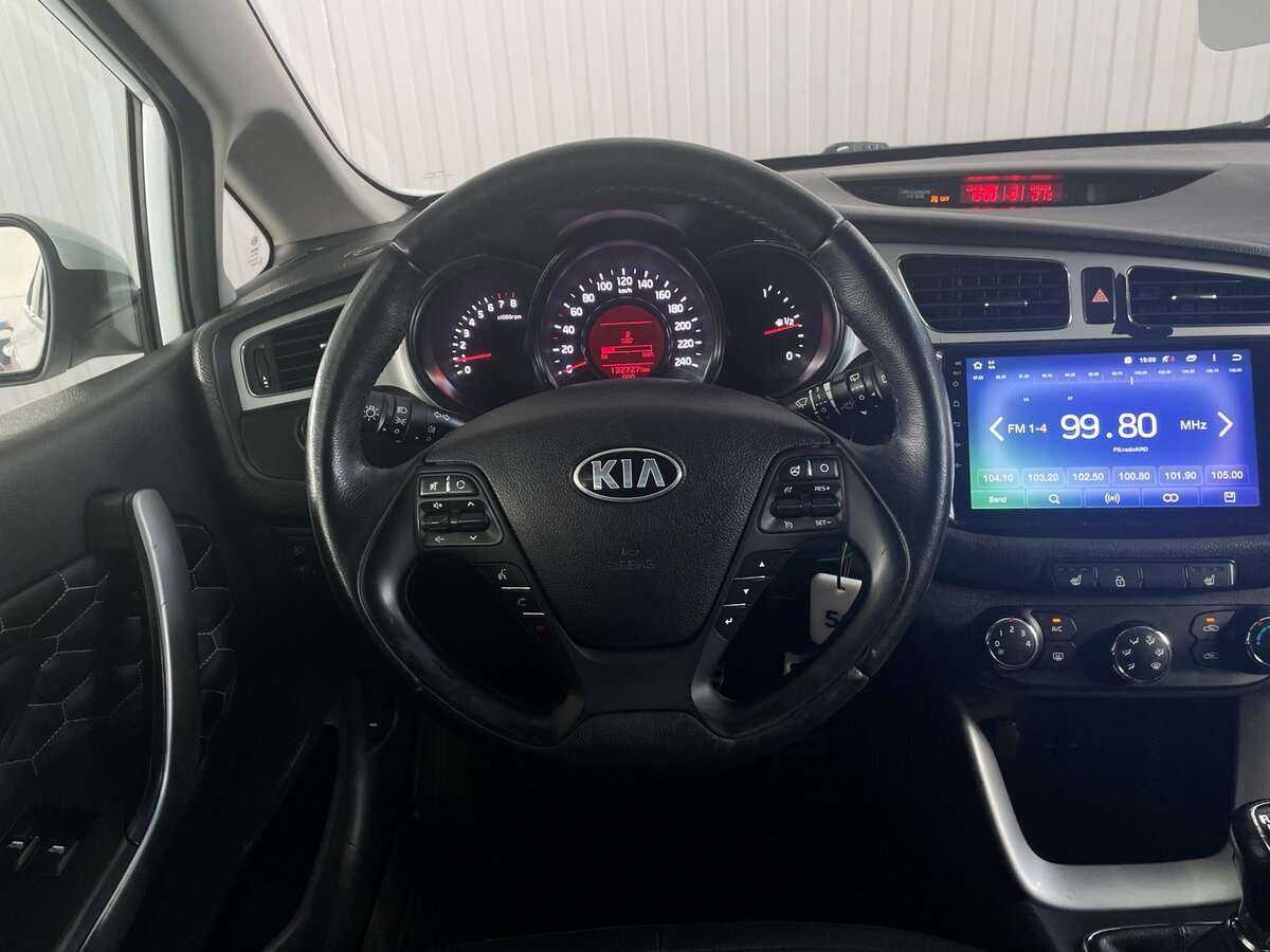 Kia Ceed с пробегом — 2013 год. Фото: #10
