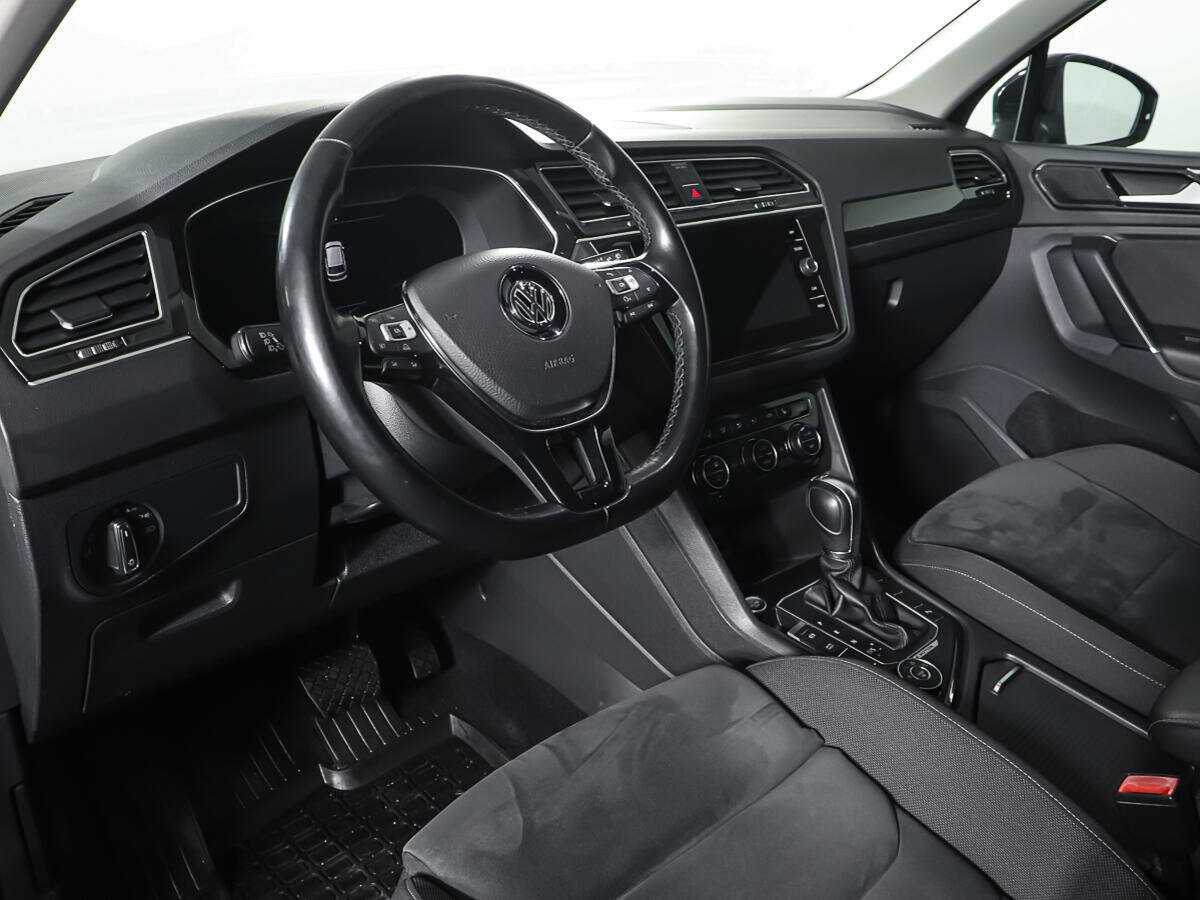 Volkswagen Tiguan с пробегом — 2018 год. Фото: #12