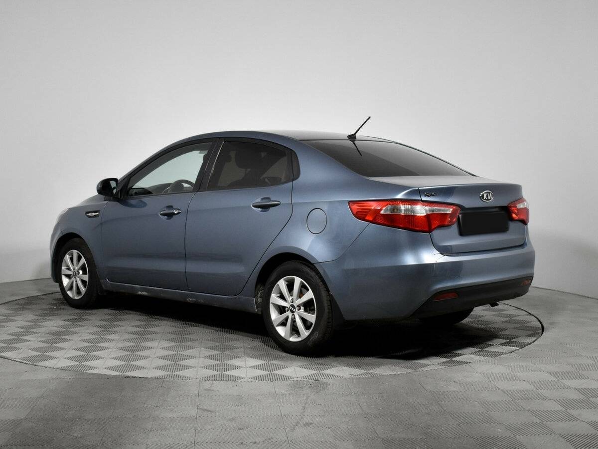 Kia Rio с пробегом — 2012 год. Фото: #6