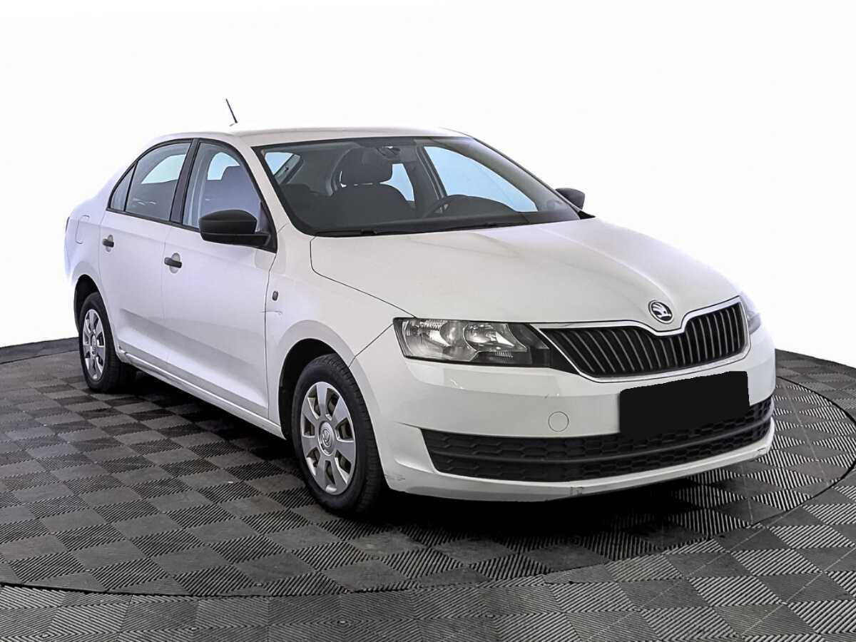 Skoda Rapid с пробегом — 2017 год. Фото: #2