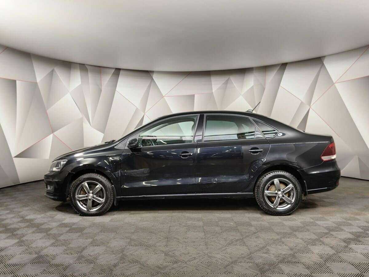 Volkswagen Polo с пробегом — 2018 год. Фото: #4