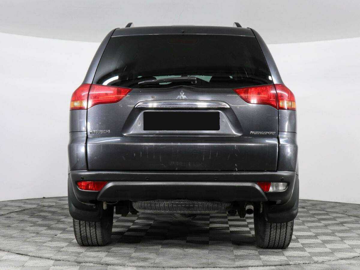 Mitsubishi Pajero Sport с пробегом — 2012 год. Фото: #5