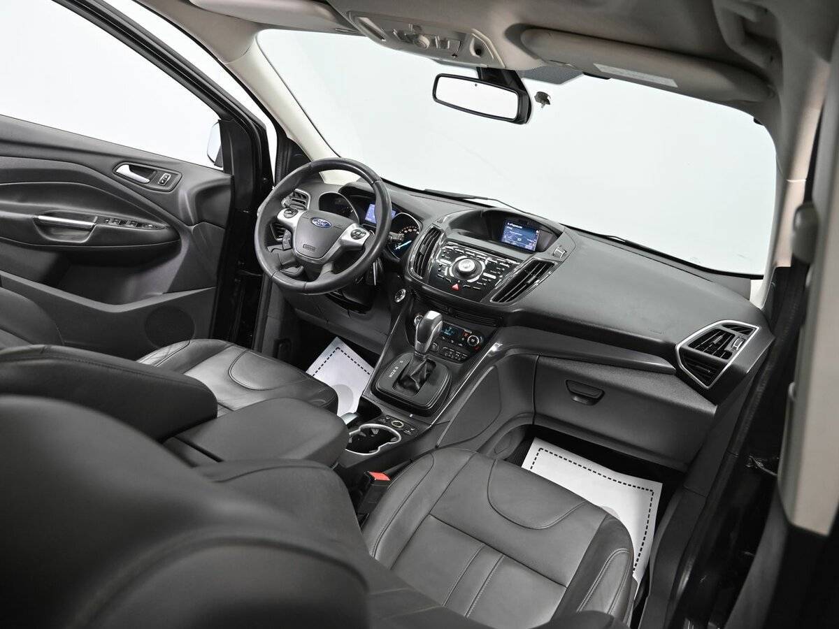 Ford Kuga с пробегом — 2014 год. Фото: #13