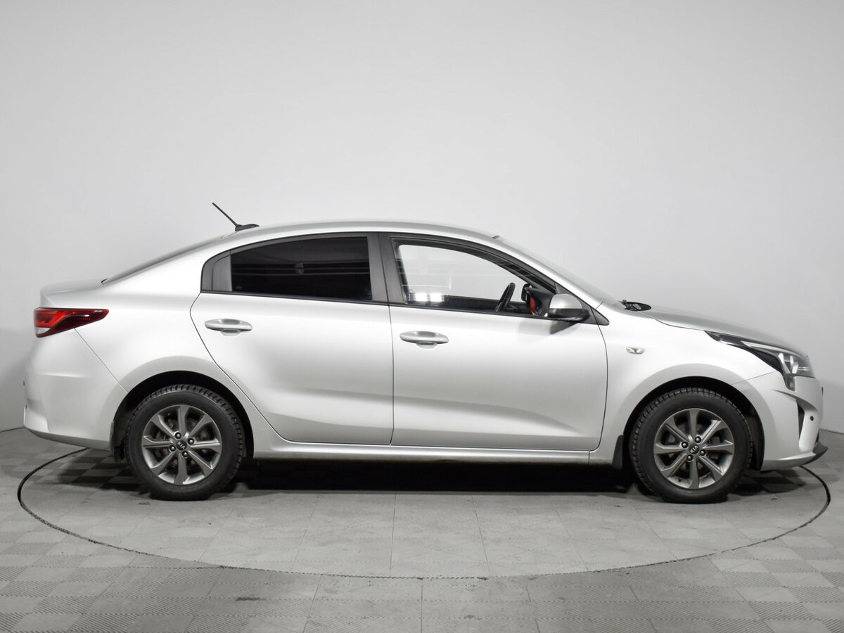 Kia Rio с пробегом — 2020 год. Фото: #3