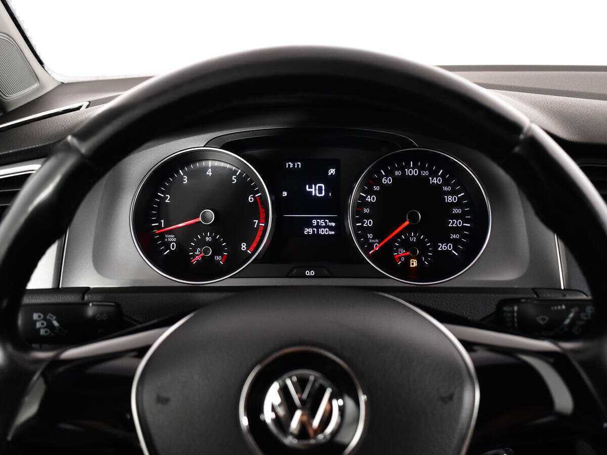 Volkswagen Golf с пробегом — 2013 год. Фото: #10