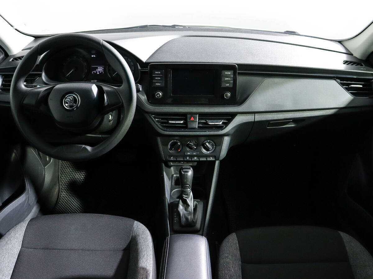 Skoda Rapid с пробегом — 2021 год. Фото: #11
