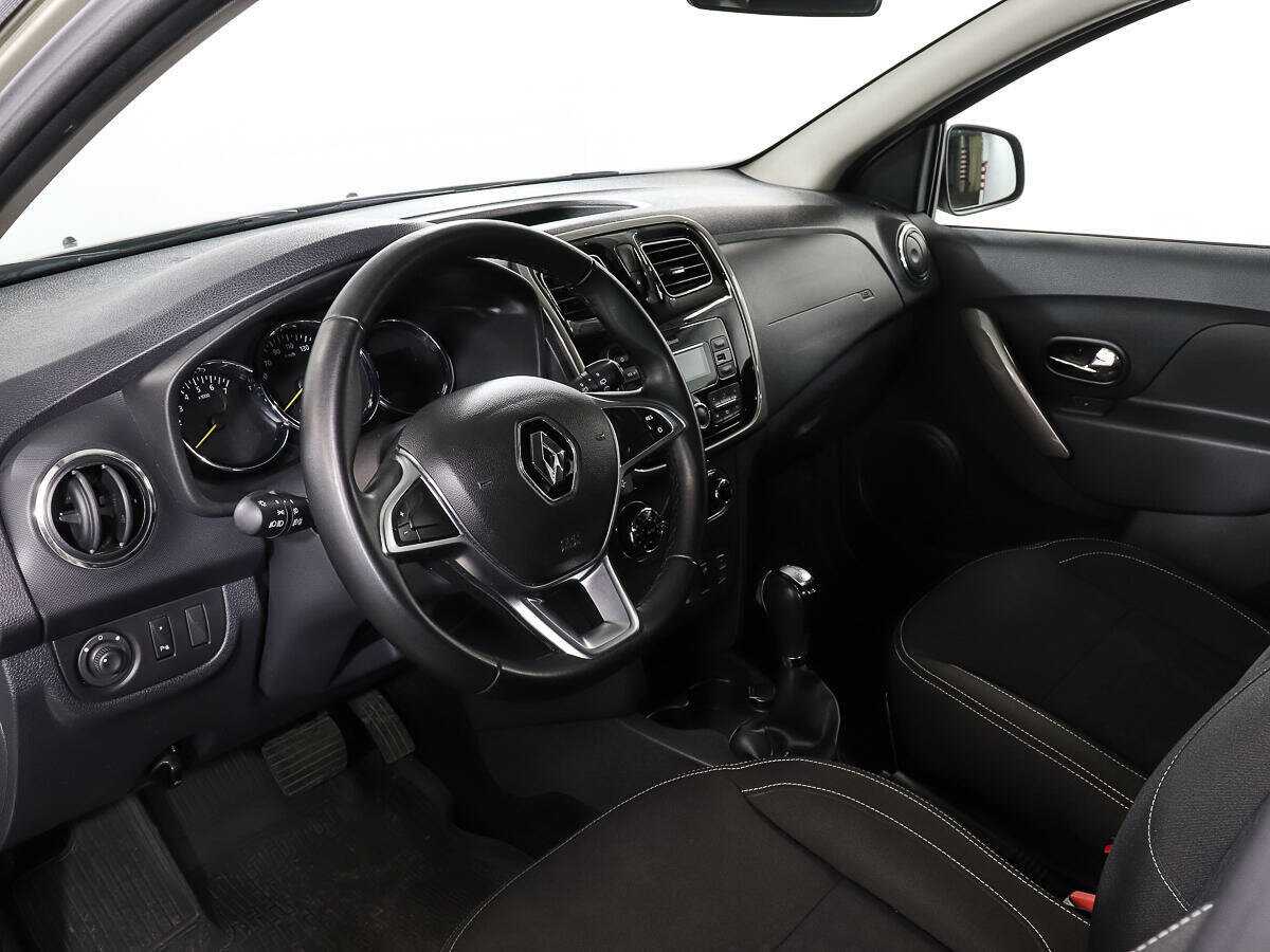 Renault Sandero с пробегом — 2019 год. Фото: #12