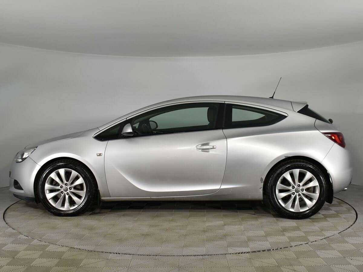 Opel Astra с пробегом — 2013 год. Фото: #5
