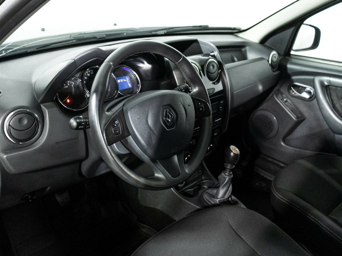 Renault Duster с пробегом — 2017 год. Фото: #10