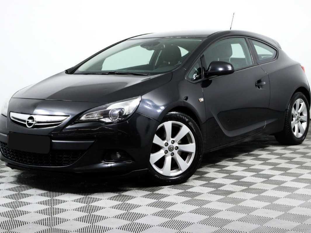 Opel Astra с пробегом — 2012 год. Фото: #0