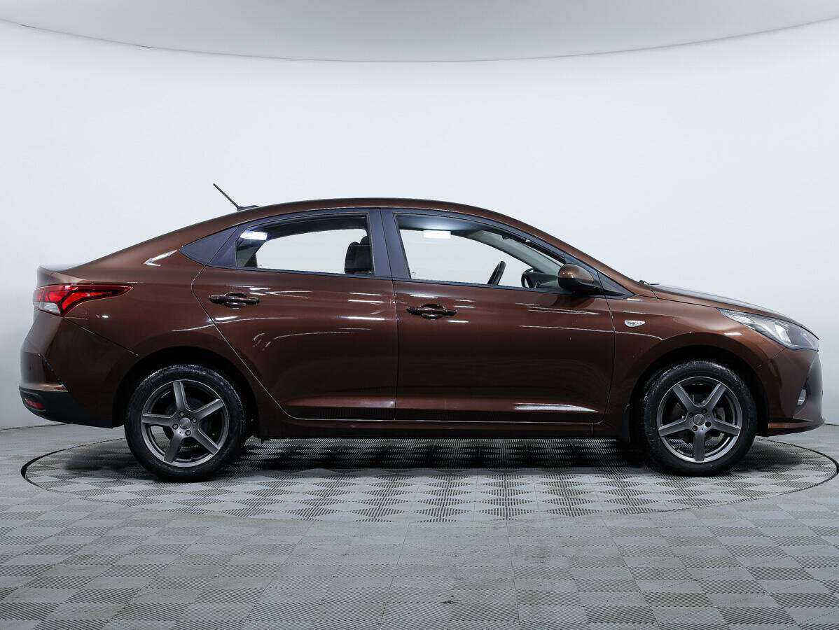 Hyundai Solaris с пробегом — 2021 год. Фото: #2