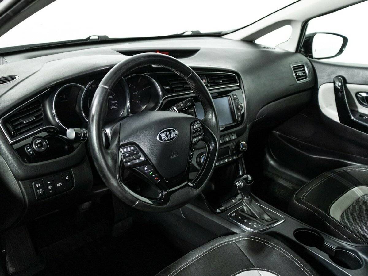 Kia Ceed с пробегом — 2018 год. Фото: #10