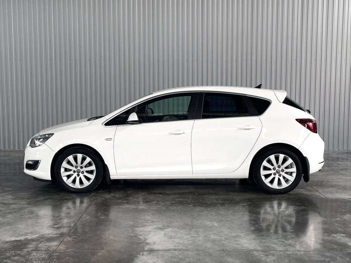 Opel Astra с пробегом — 2014 год. Фото: #7