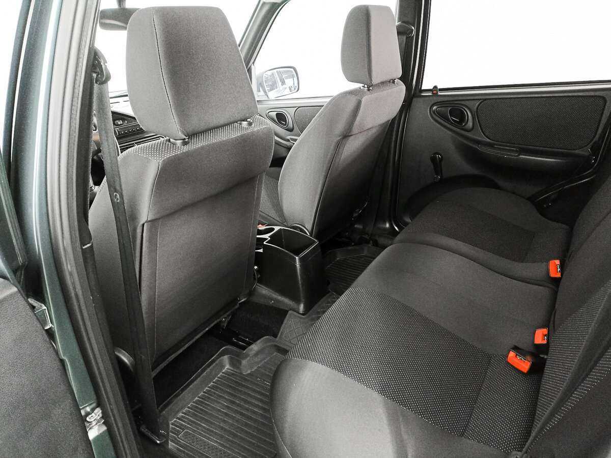 Chevrolet Niva с пробегом — 2014 год. Фото: #9