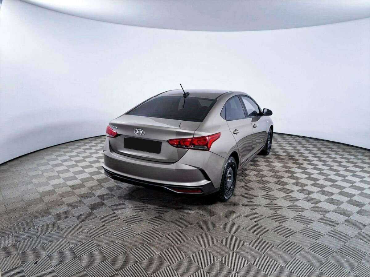 Hyundai Solaris с пробегом — 2020 год. Фото: #4