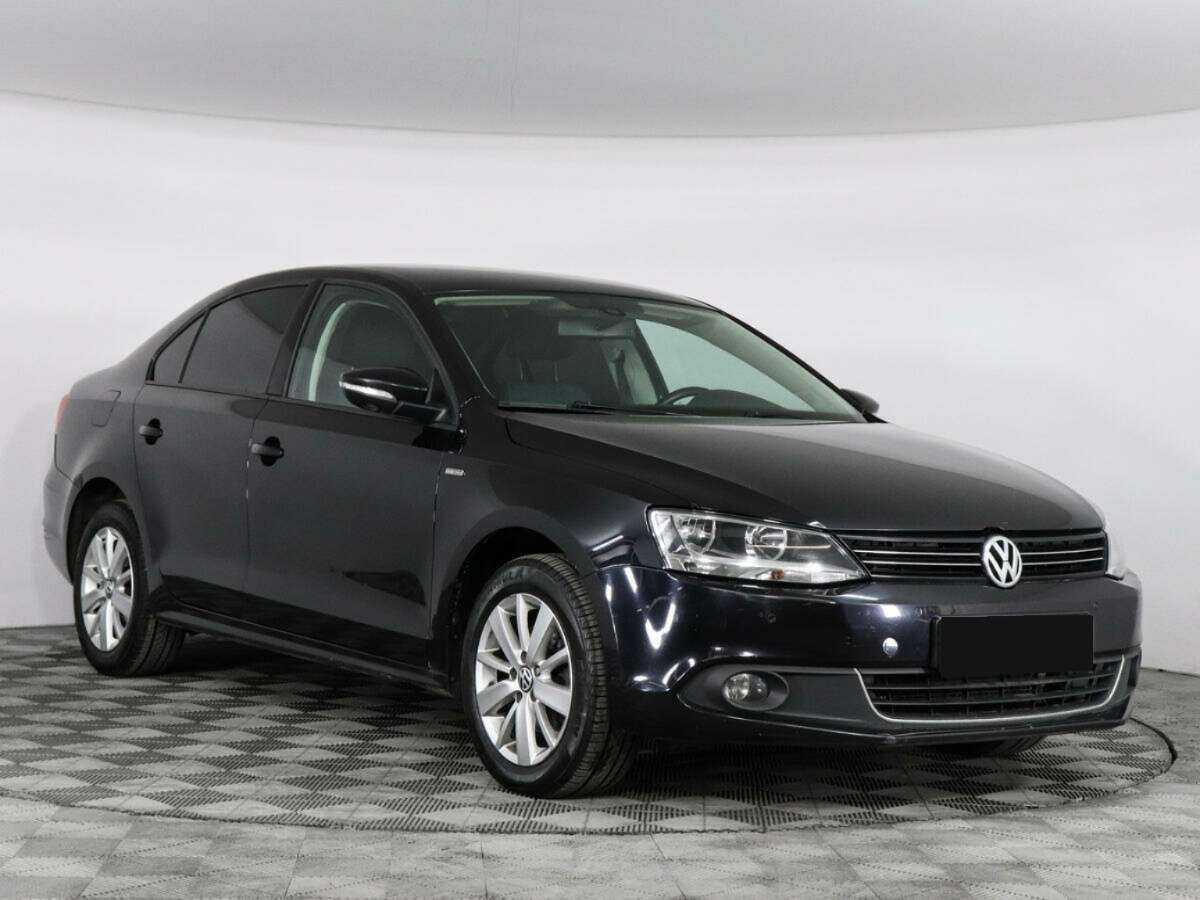 Volkswagen Jetta с пробегом — 2013 год. Фото: #2