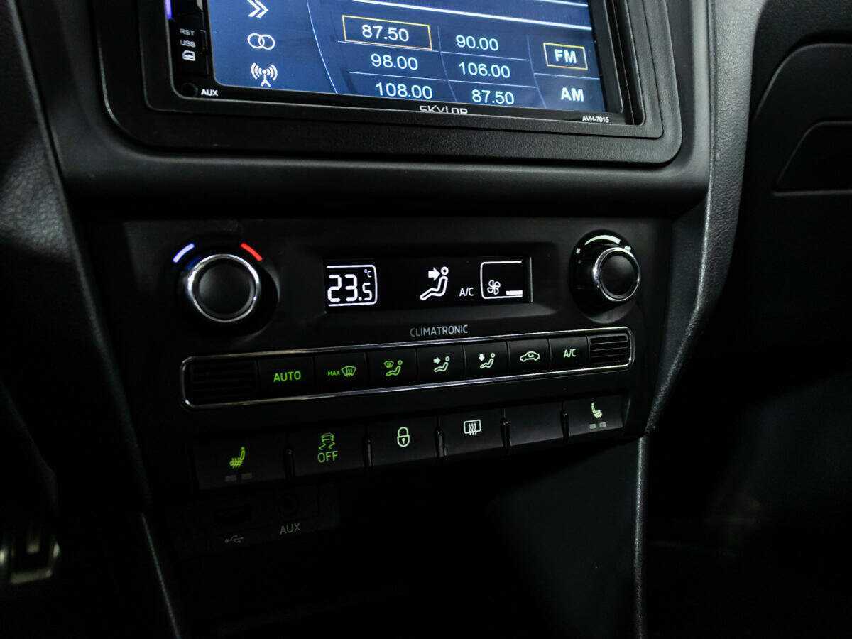 Skoda Rapid с пробегом — 2014 год. Фото: #10