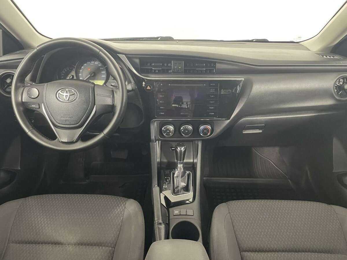 Toyota Corolla с пробегом — 2017 год. Фото: #6