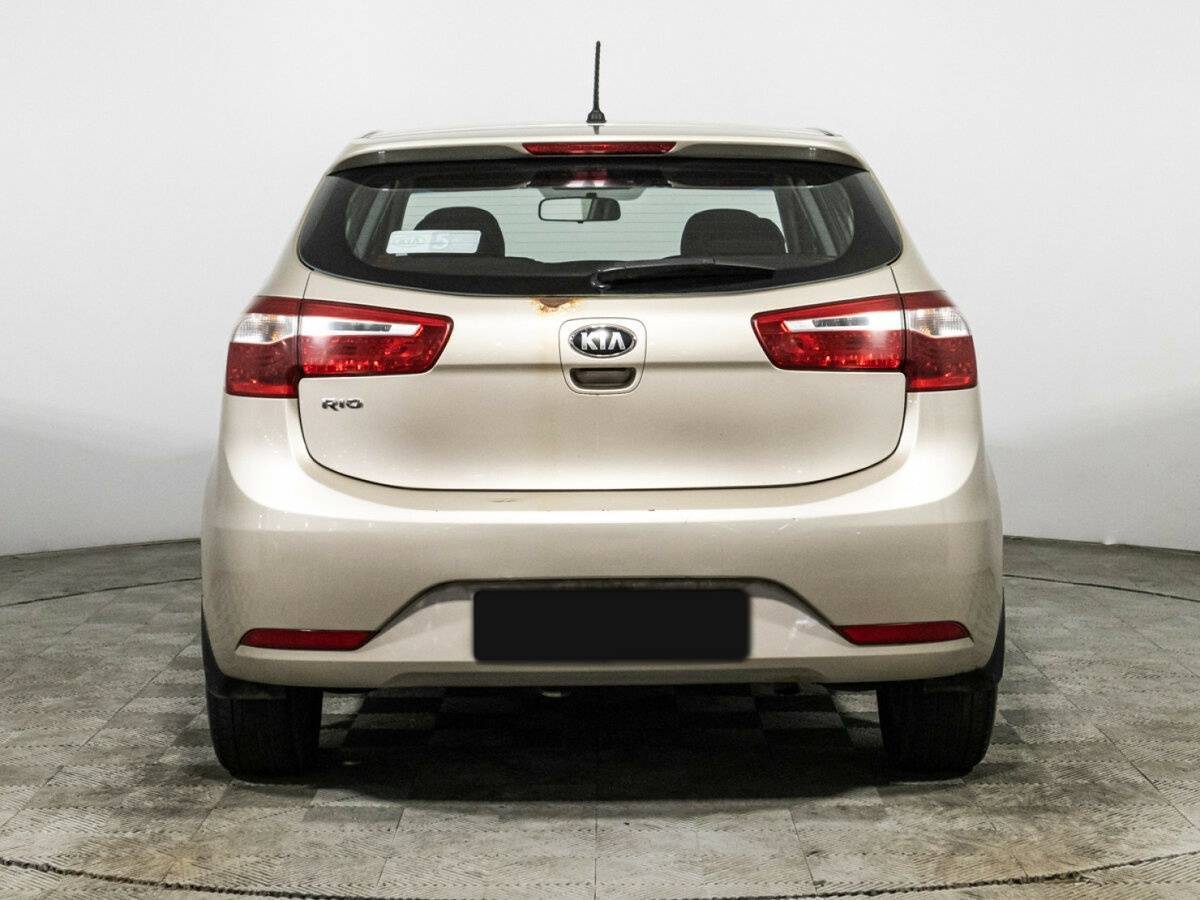 Kia Rio с пробегом — 2014 год. Фото: #5