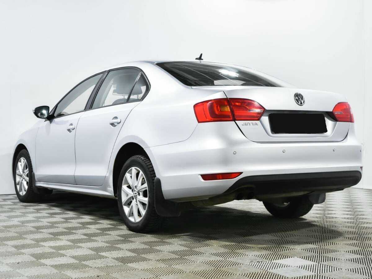 Volkswagen Jetta с пробегом — 2012 год. Фото: #5