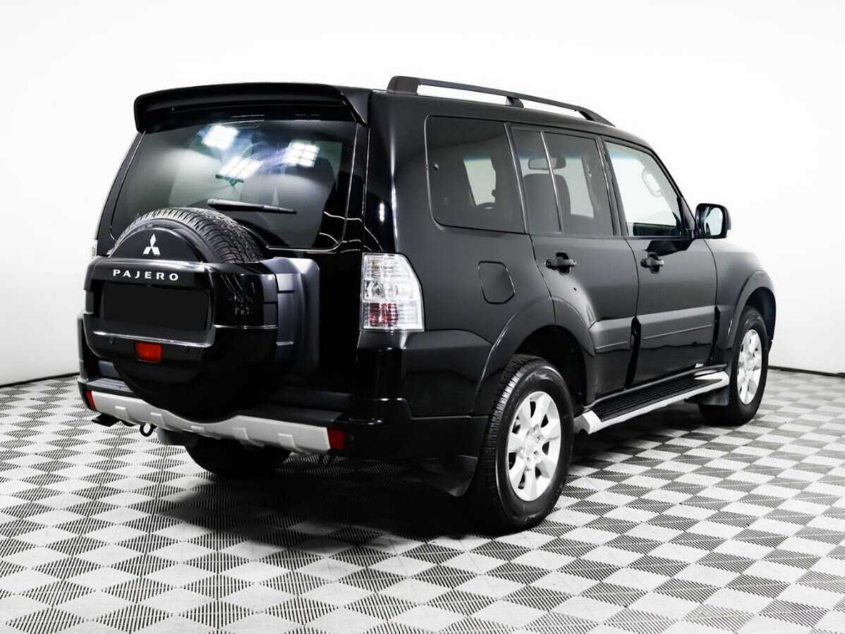 Mitsubishi Pajero с пробегом — 2013 год. Фото: #4