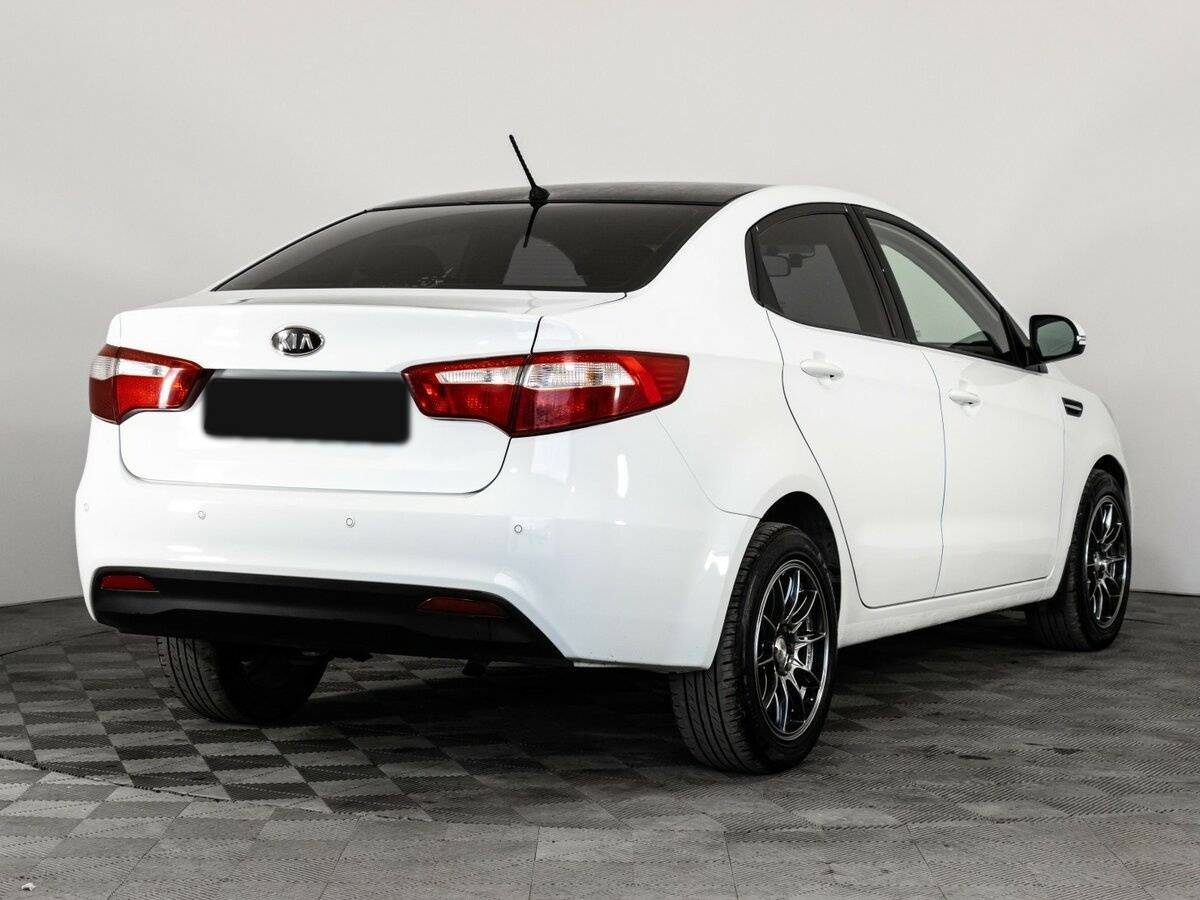Kia Rio с пробегом — 2012 год. Фото: #3