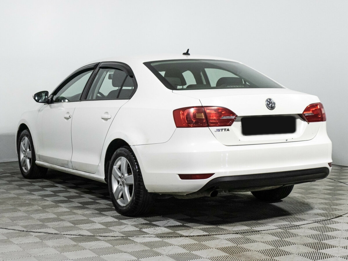 Volkswagen Jetta с пробегом — 2014 год. Фото: #6